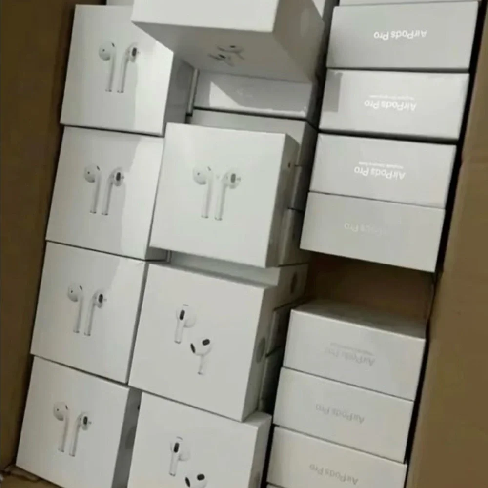 Apple White Wireless Earbuds with Charging Case